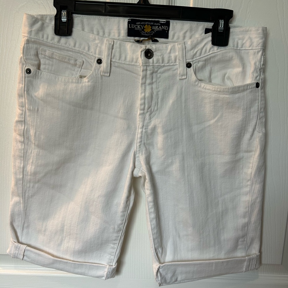 Lucky Brand White Bermuda Denim Short Size 6/28